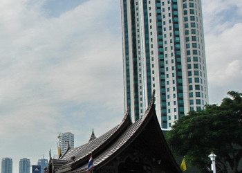 Прогулочный катер в Бангкоке, Тайланд – фотографии Таиланда