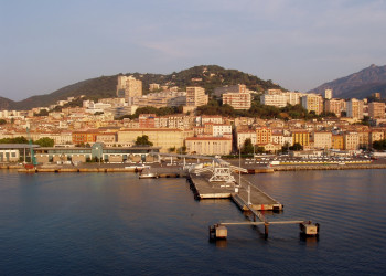 Пристань в Аяччо, Франция – фотографии Франции