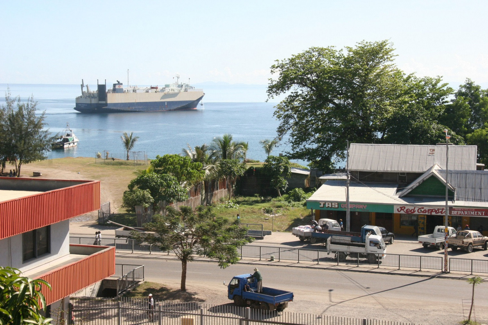 Город Хониара на о-ве Гуадалканал. Фото 1 – фотографии Соломоновых Островов