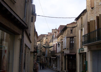 Улица в Бельве, Франция. фото 2 – фотографии Франции