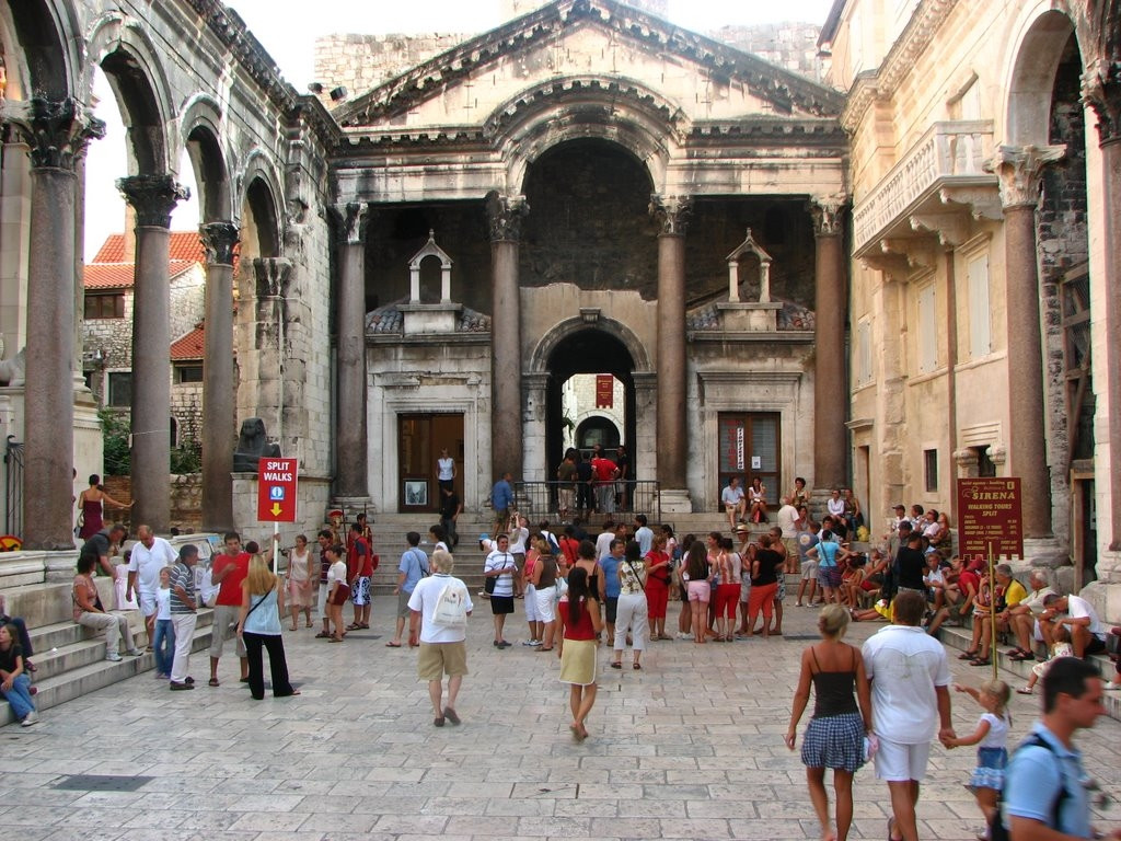 Туристы в Сплит, Хорватия. Фото 3 – фотографии Хорватии