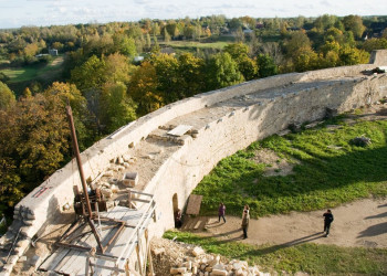 Природа в Изборске, Россия. Фото 1 – фотографии России