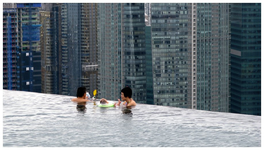 Бассейн в отеле Марина-Бэй-Сэндс – фотографии Сингапура