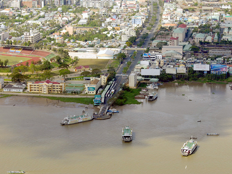 Крупный вьетнамский город Кантхо (паромная переправа) – фотографии Вьетнама
