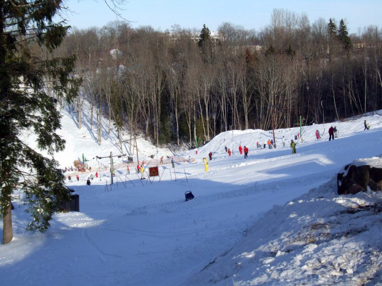 Горнолыжный центр Жагаркалнс в Цесисе – фотографии Латвии