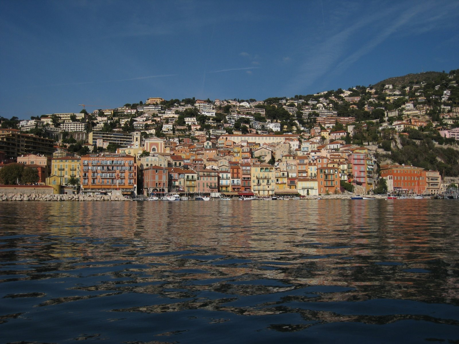 Дома на берегу в Вильфранш-Сюр-Мер, Франция. Фото 14 – фотографии Франции
