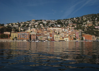 Дома на берегу в Вильфранш-Сюр-Мер, Франция. Фото 14 – фотографии Франции