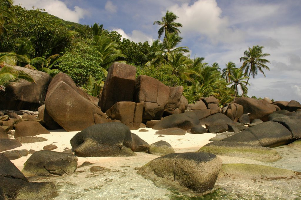 Камни на острове Силуэт, Сейшелы. Фото 3 – фотографии Сейшельских островов