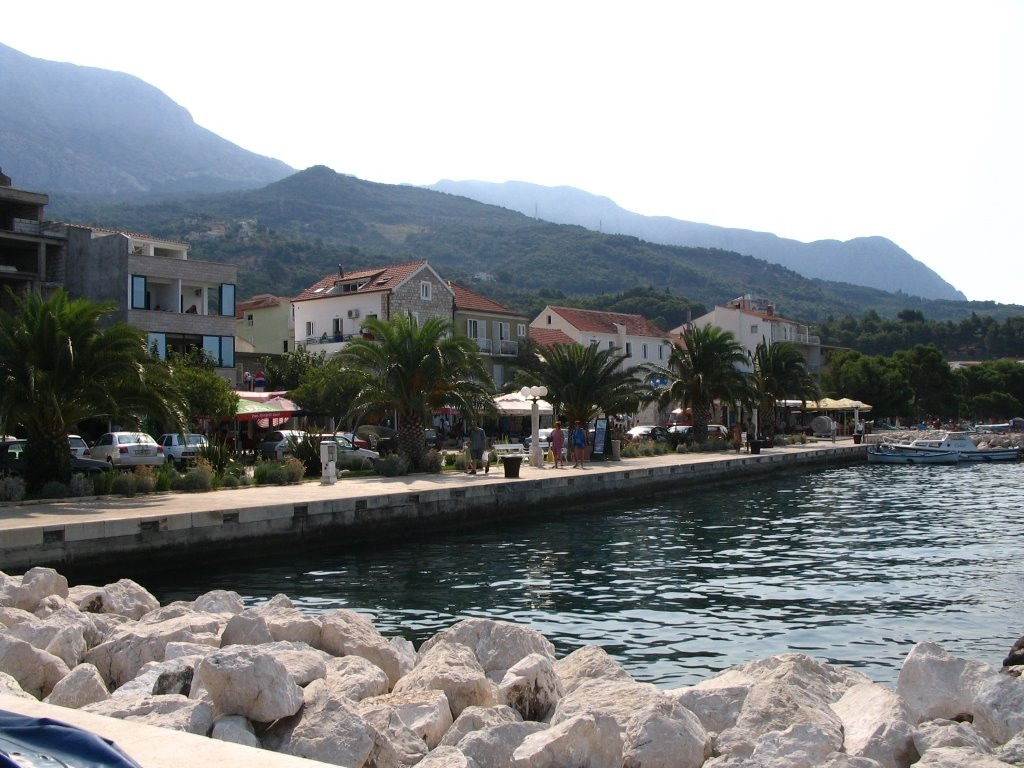 Набережная в Тучепи, Хорватия. Фото 3 – фотографии Хорватии