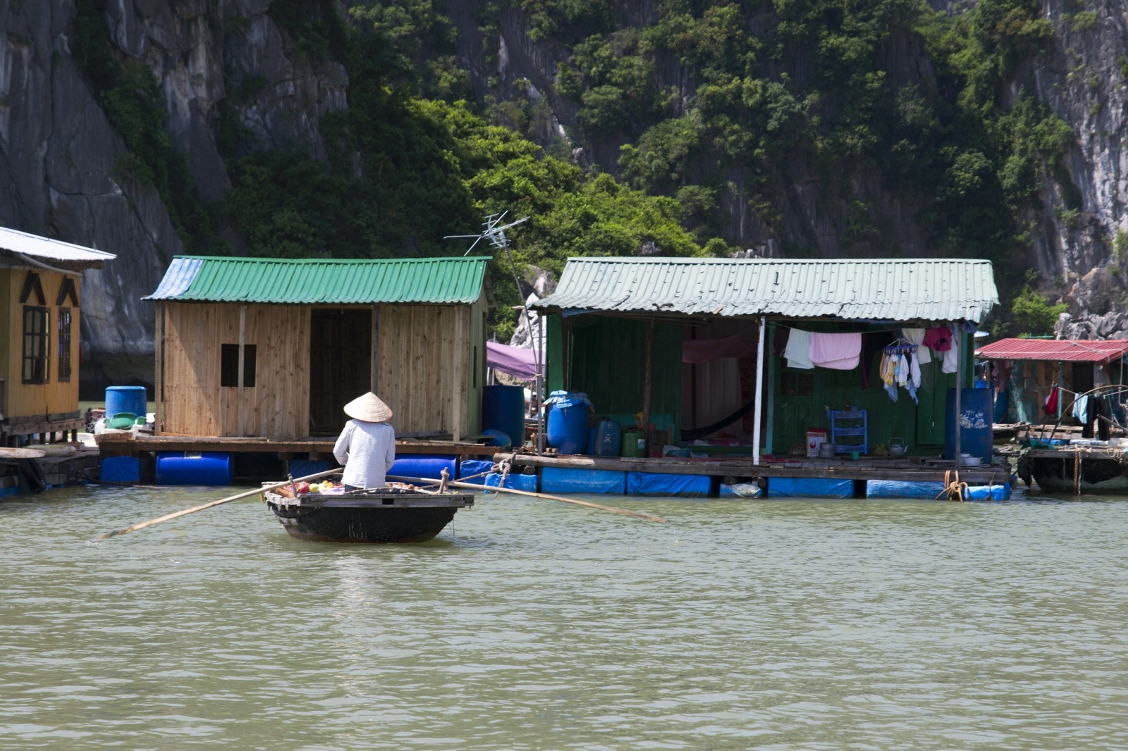 В бухте Халонг – фотографии Вьетнама