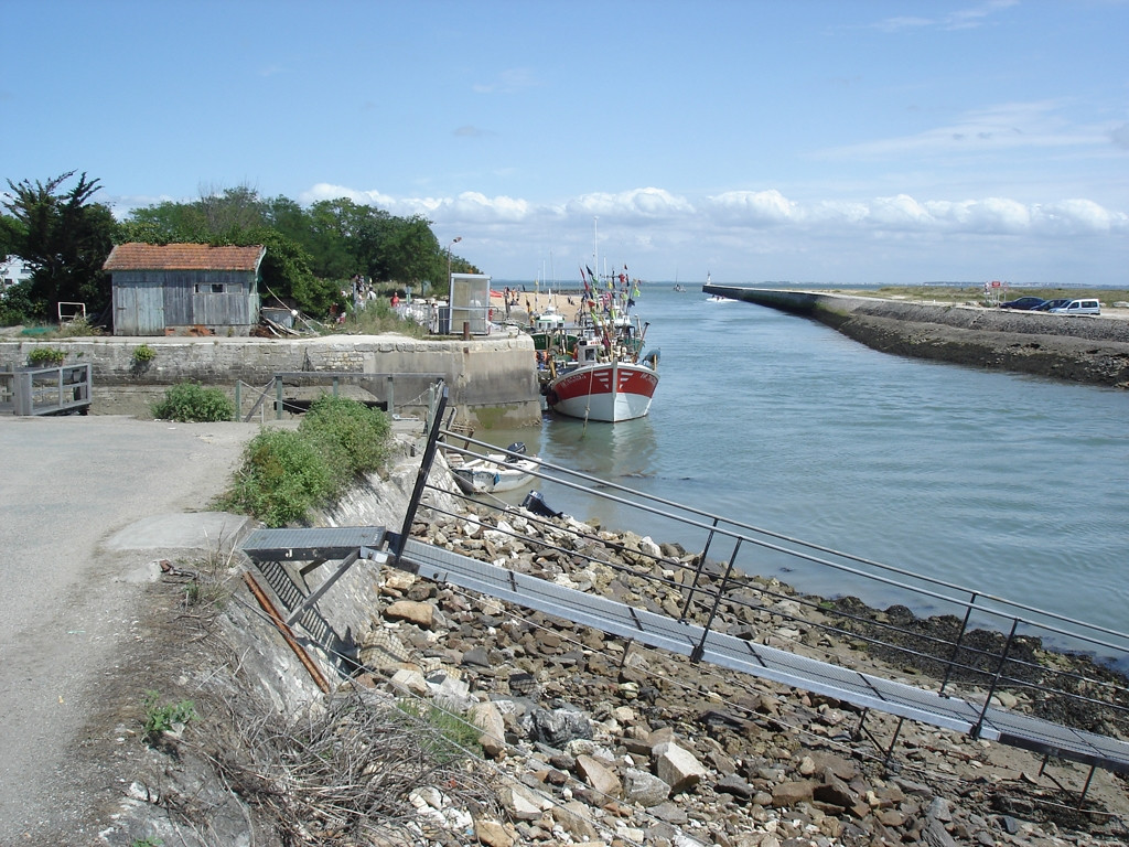 Причал на острове Олерон, Франция – фотографии Франции