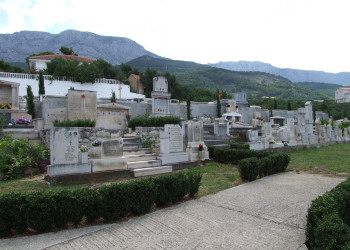 Кладбище в Тучепи, Хорватия – фотографии Хорватии