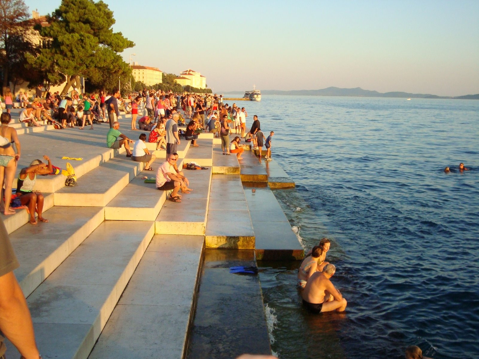 Люди в Задаре, Хорватия – фотографии Хорватии