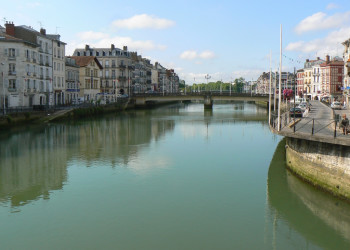 Река в Байонне, Франция. Фото 1 – фотографии Франции