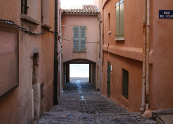 Дома в Ла-Круа-Вальмер, Франция. Фото 3 – фотографии Франции