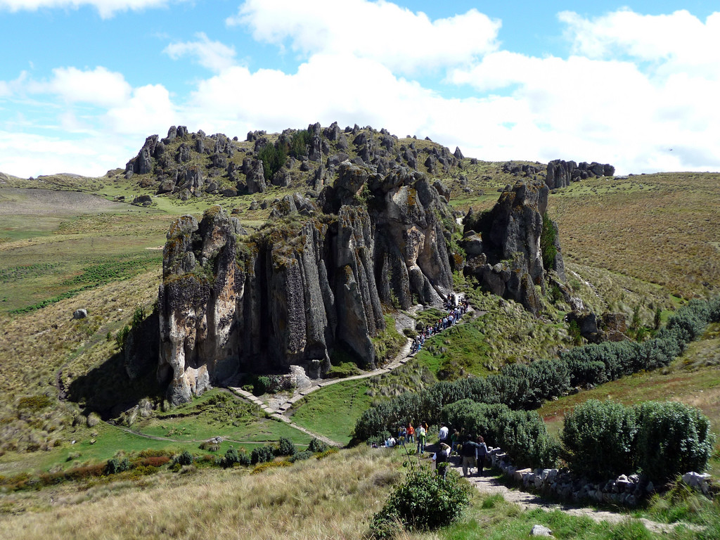 Археологический район Кумбе-Майо расположен недалеко от Кахамарки – фотографии Перу