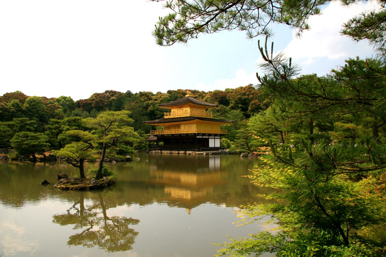 Kinkaku-ji (Golden Pavilion) – фотографии Японии