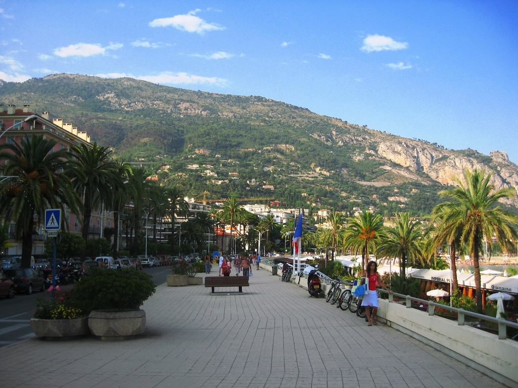 Набережная в Ментоне, Франция. Фото 4 – фотографии Франции