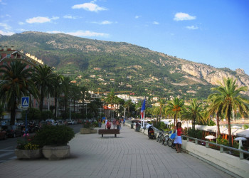 Набережная в Ментоне, Франция. Фото 4 – фотографии Франции