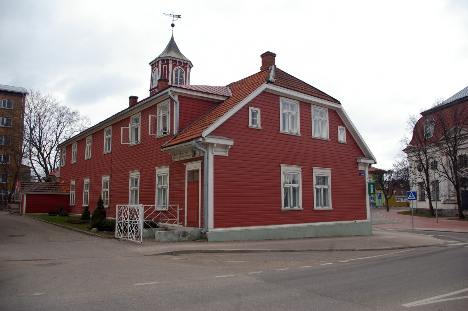 Валгаская ратуша (Valga Raekoda) – фотографии Эстонии