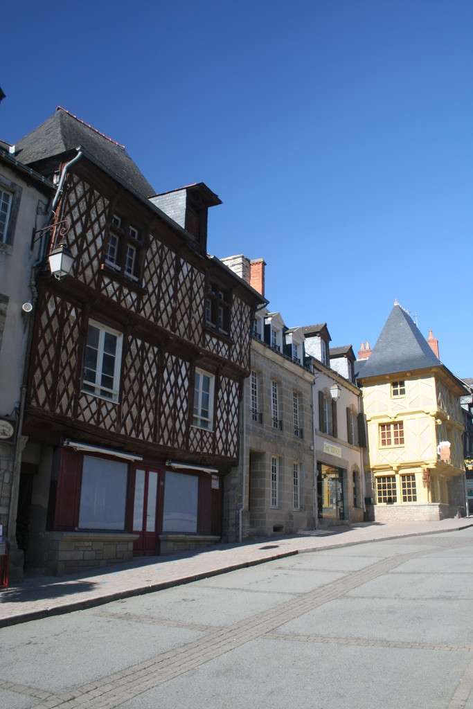 Дома в Жослене, Франция. Фото 5 – фотографии Франции