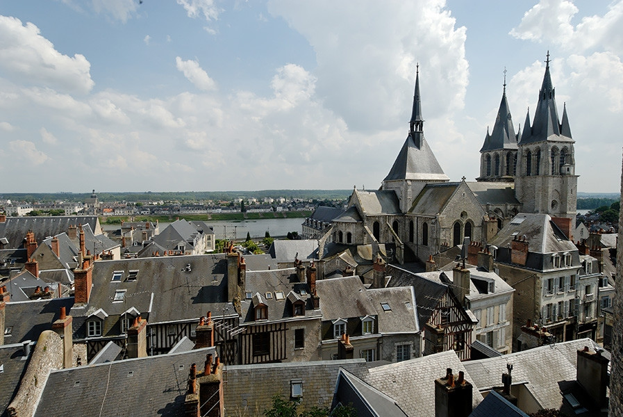 Крыши домов в Блуа, Франция. Фото 1 – фотографии Франции