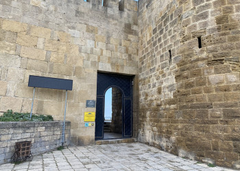 Цитадель Нарын-кала, главный вход – фотографии России