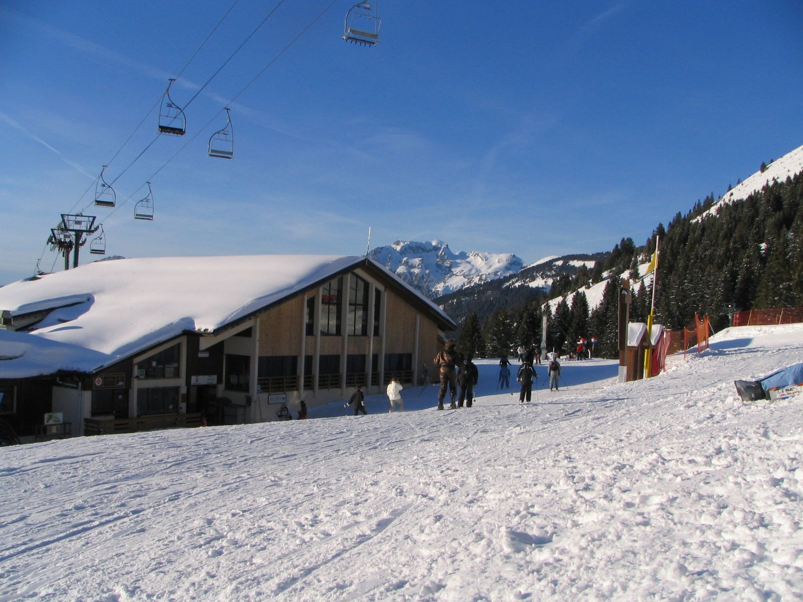 Горнолыжная база в Шатель, Франция – фотографии Франции