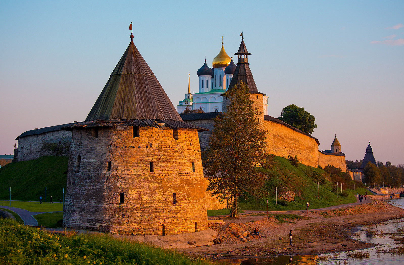 Псковский Кром или Псковский Кремль – фотографии России