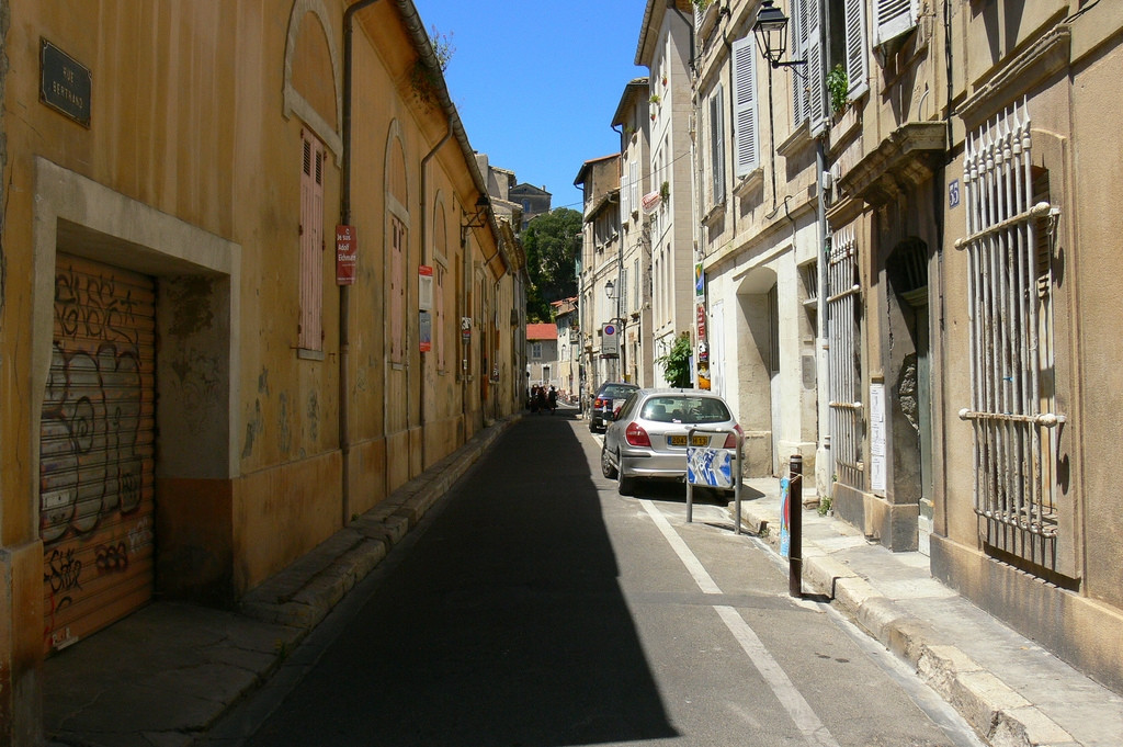 Улица в Авмньоне, Франция. Фото 4 – фотографии Франции