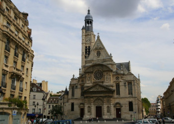 Старинная церковь возле Пантеона, Франция – фотографии Франции