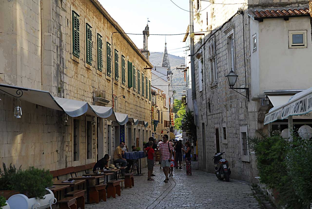 Улица в Трогире, Хорватия. Фото 6 – фотографии Хорватии