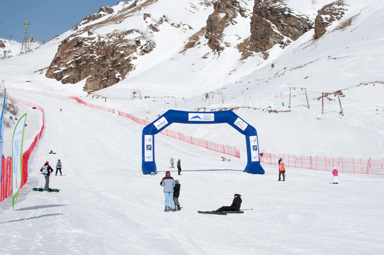 Поляна Азау, Приэльбрусье, Россия. Фото 3 – фотографии России