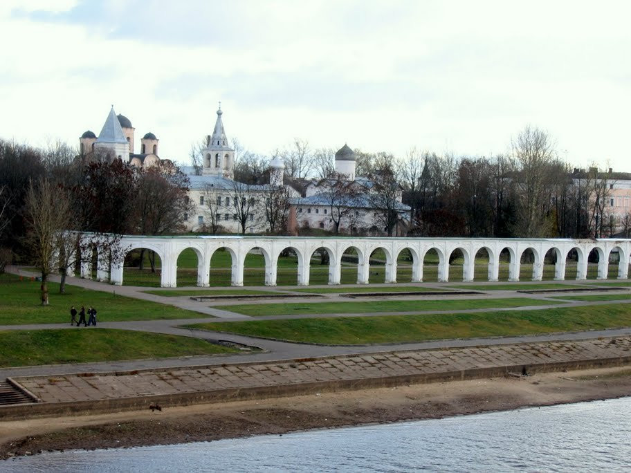 Набережная в Великом Новгороде, Россия. Фото 3 – фотографии России