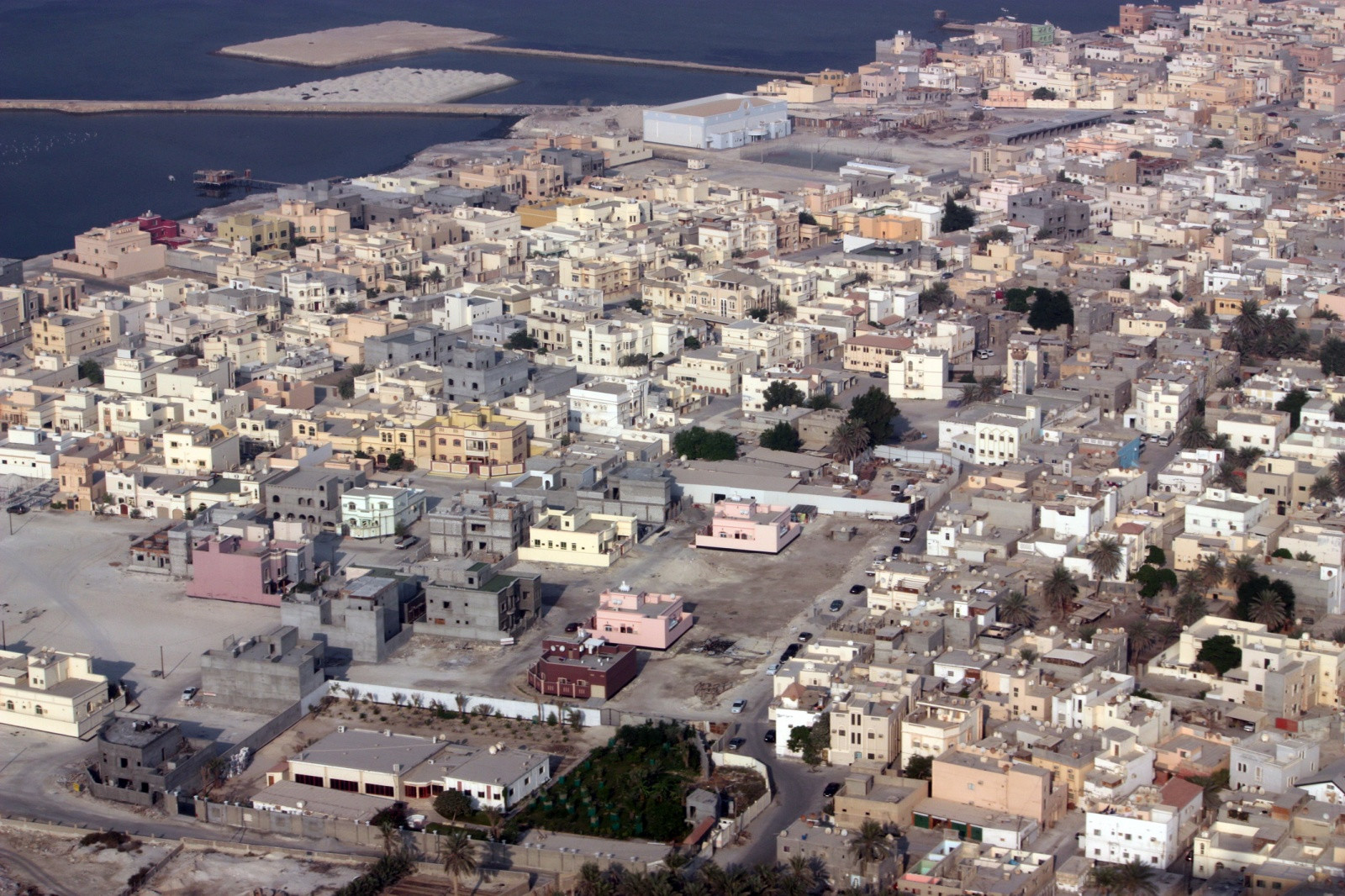 Город Мухаррак – фотографии Бахрейна