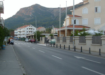 Улица в Будва, Черногория. Фото 32 – фотографии Черногории