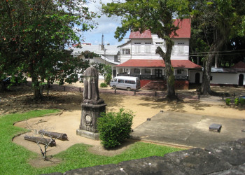 Форт Зеландия (Fort Zeelandia) – фотографии Суринама