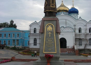 Памятник в Задонске, Россия. Фото 10 – фотографии России