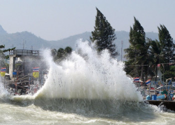 Волна в Хуа-Хин, Тайланд – фотографии Таиланда