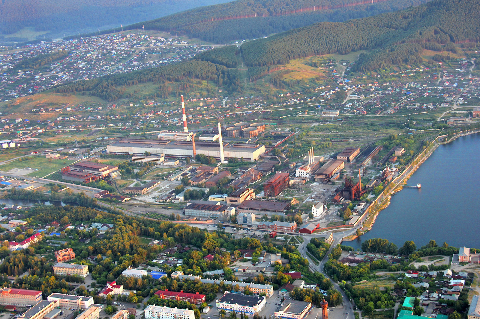 Металлургический комбинат в Белорецке. Фото 1 – фотографии России