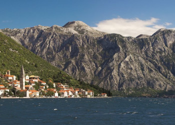 Горы в Пераст, Черногория – фотографии Черногории