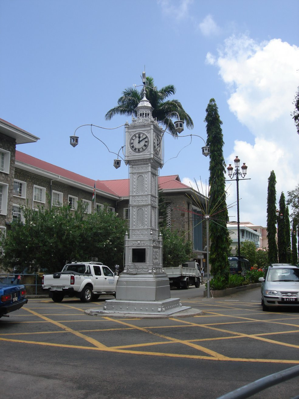 Городские часы на острове Маэ, Сейшелы. Фото 1 – фотографии Сейшельских островов