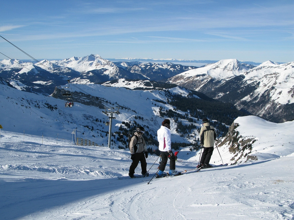 Лыжники в Монтрионе, Франция. Фото 7 – фотографии Франции