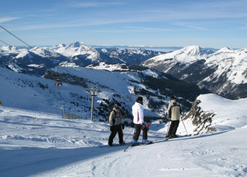 Лыжники в Монтрионе, Франция. Фото 7 – фотографии Франции