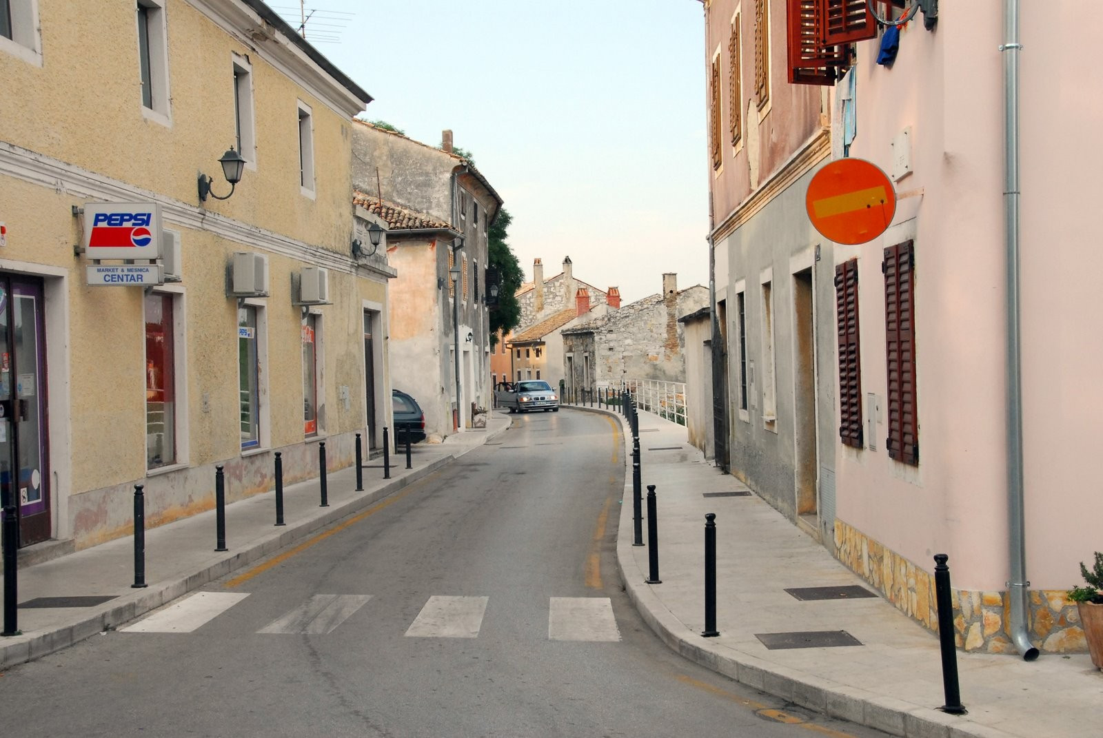 Улица в Врсаре, Хорватия – фотографии Хорватии