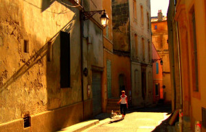 Улицы Арля, небольшого города на юге Франции – фотографии Франции