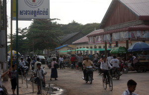 Люди в Кампонгтхом, Камбоджа – фотографии Камбоджи