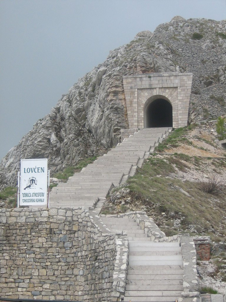 Достопримечательность в Ловчен, Черногория. Фото 5 – фотографии Черногории