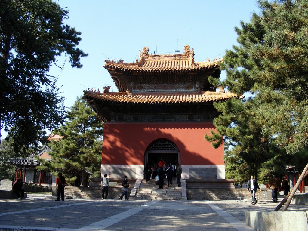 Мавзолей императора – фотографии Китая