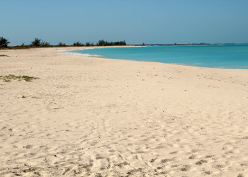Небольшой частный остров Пайн-Кей (Pine Cay) – фотографии Тёркс и Кайкос